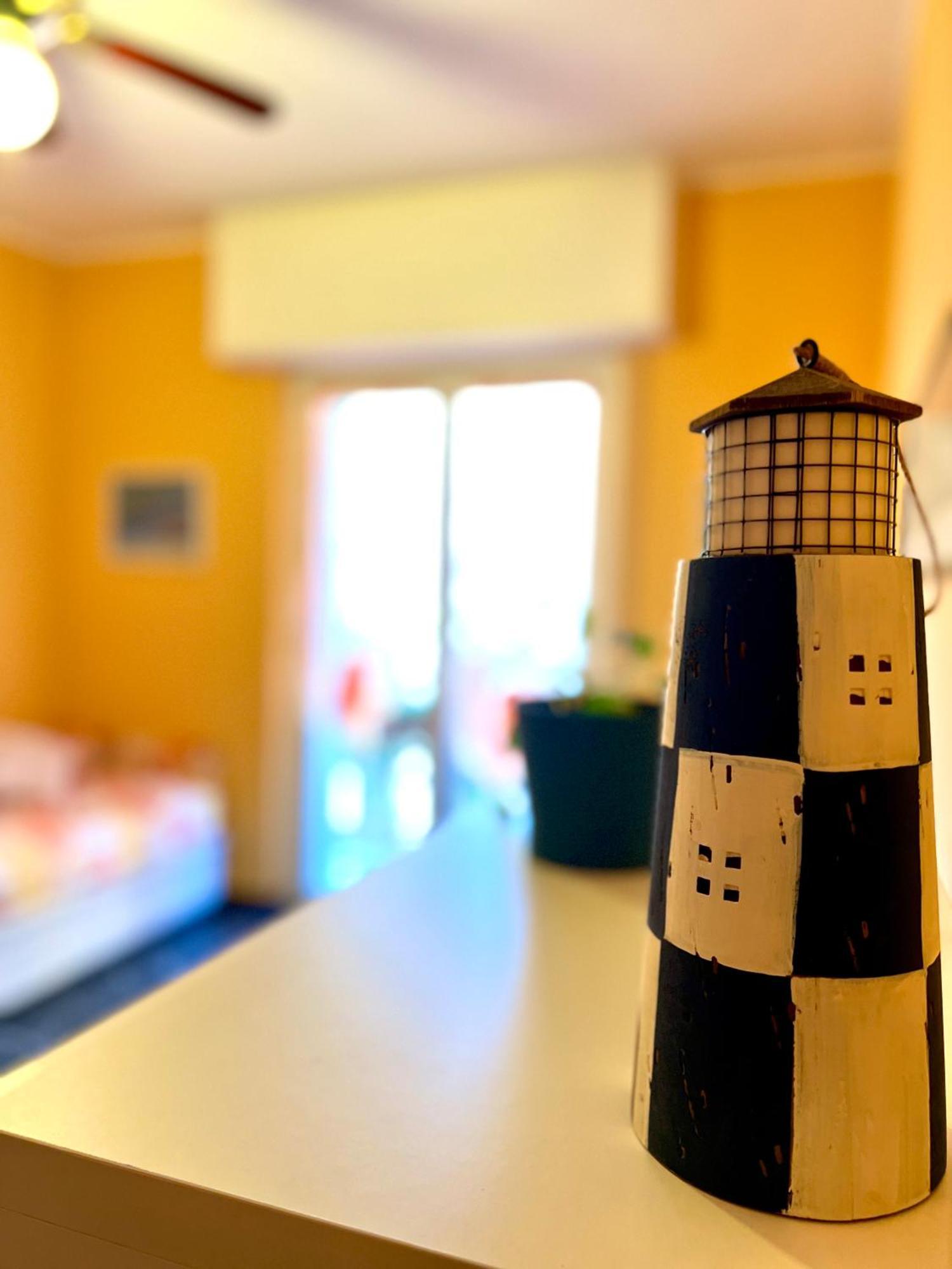 Apartamento La Stella Marina - 150 Metri Dal Mare Con Box Auto Spotorno Exterior foto